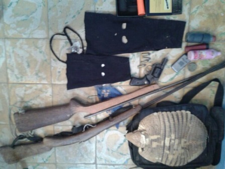 Armas são apreendidas em ação conjunta das policias Civil e Militar Armas são apreendidas em ação conjunta das policias Civil e Militar