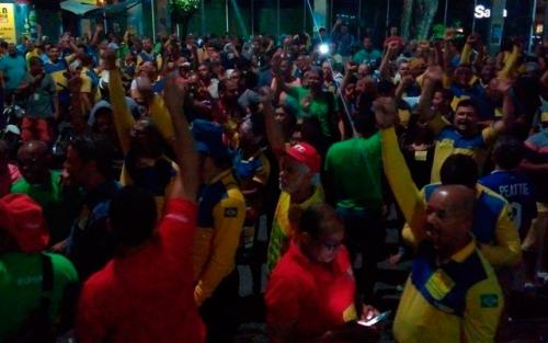 Funcionários dos Correios na BA decidem entrar greve após assembleia em Salvador Funcionários dos Correios na BA decidem entrar greve após assembleia em Salvador