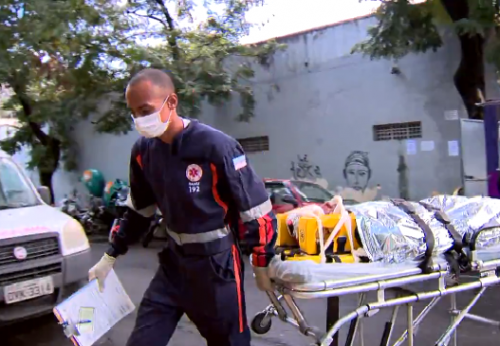 Acidente com carreta, ônibus e duas ambulâncias deixa ao menos 15 mortos no ES Acidente com carreta, ônibus e duas ambulâncias deixa ao menos 15 mortos no ES