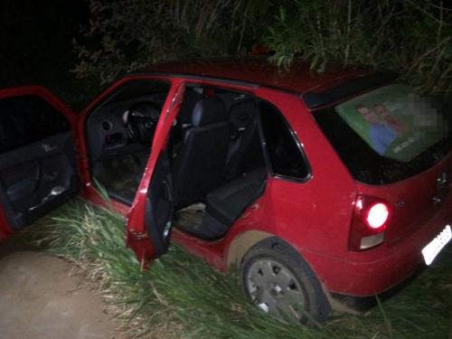 Prefeito tem carro atingido por tiros na Bahia Prefeito tem carro atingido por tiros na Bahia