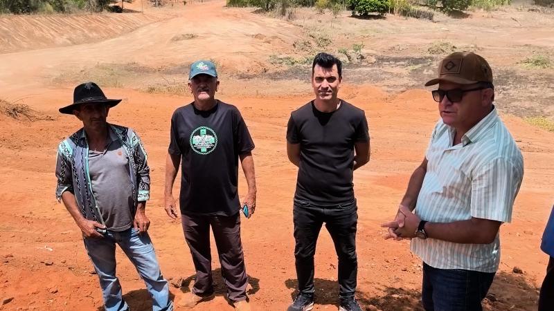 Rio do Antônio: A pedido do vereador Cristiano, prefeitura realiza limpeza de aguada em Umbaúba dos Pombos