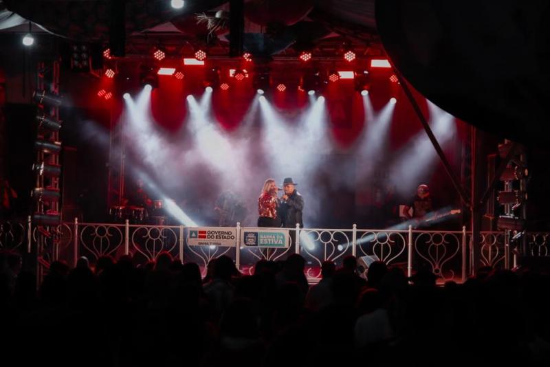 Barra da Estiva: Apresentações de Quadrilhas Juninas e diversas atrações musicais abrilhantaram o São João