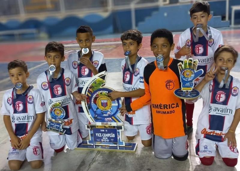 Atletas brumadenses se destacam no Campeonato baiano de futsal na categoria sub-11