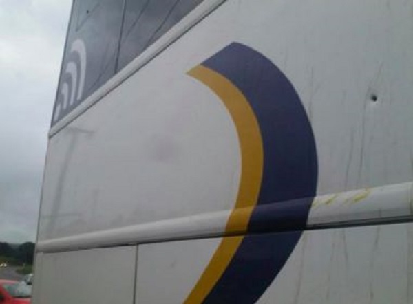 Ônibus da caravana de Lula no Paraná são atingidos por tiros