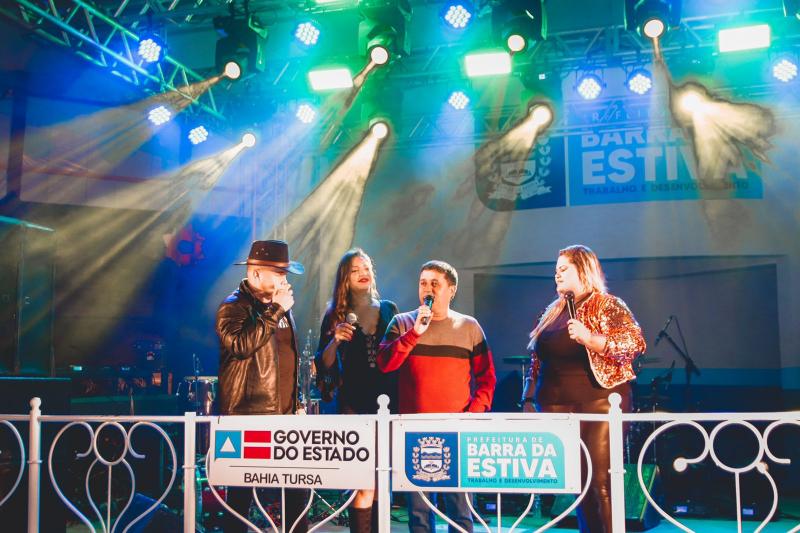 Barra da Estiva: Apresentações de Quadrilhas Juninas e diversas atrações musicais abrilhantaram o São João