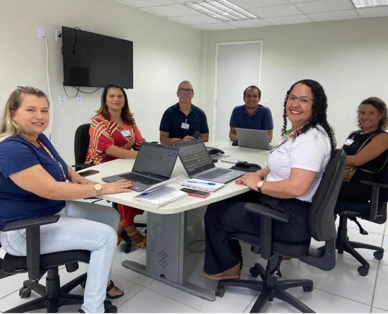 Aracatu: Prefeita Braulina cobra agilidade da Coelba para conclusão do programa ‘Luz Para Todos’