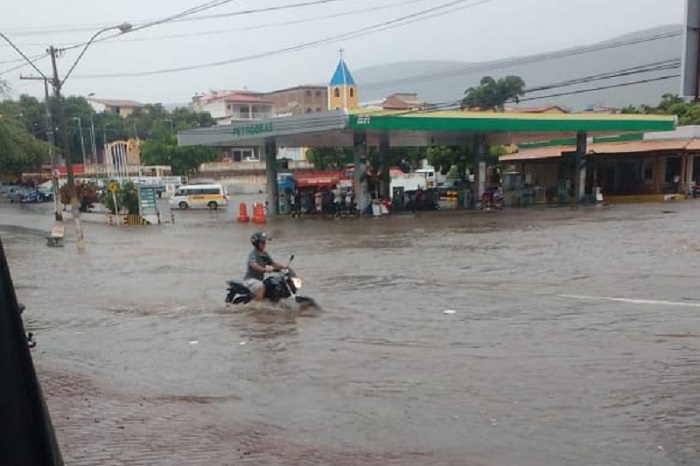 Inmet emite alerta para perigo de tempestades em Brumado e outros municípios da região