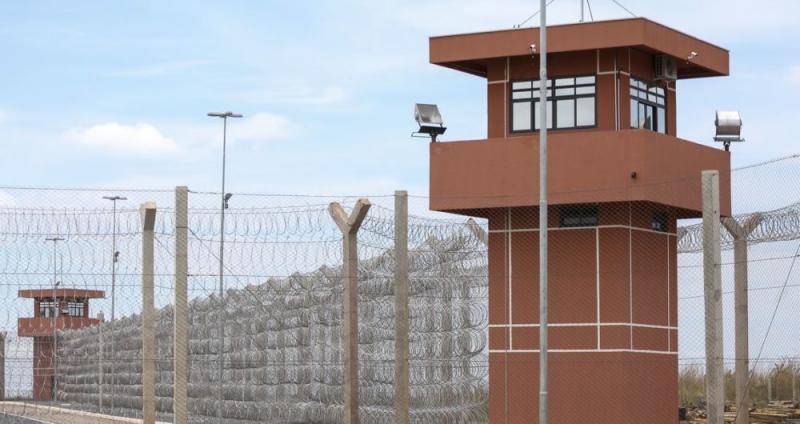 Ministério da Justiça transfere 23 presos de penitenciárias federais