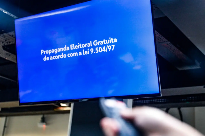 Propaganda eleitoral gratuita, comícios e debates terminam hoje