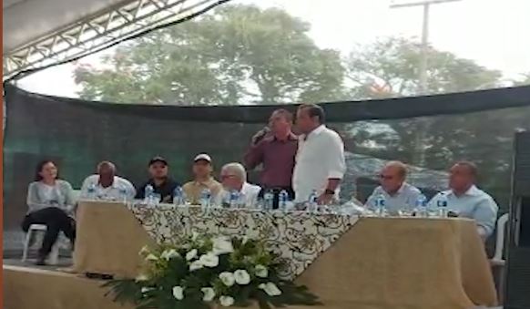 Ibicoara: Acesso a Cachoeira do Buracão receberá pavimentação asfáltica, prefeito foi ovacionado ao dar a notícia, veja o vídeo