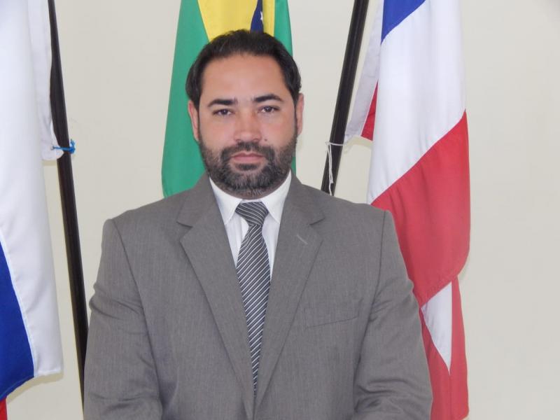 Presidente da Câmara de Rio do Antônio protocola denúncias contra prefeitura no MP de Caculé 