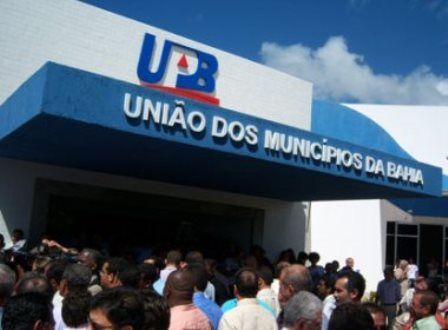 UPB pede recursos para municípios e defende teto salarial, mesmo sem ter como pagar
