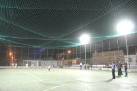 Quadra poliesportiva do Bairro Baraúnas é entregue à comunidade