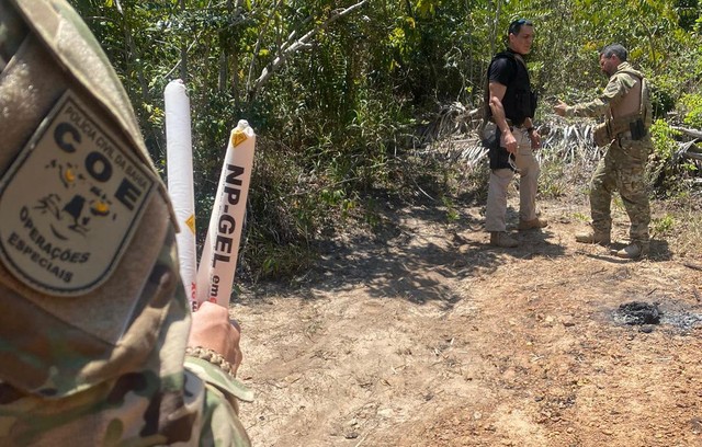 Polícia cumpre mandados e apreende explosivos ilegais no interior da Bahia