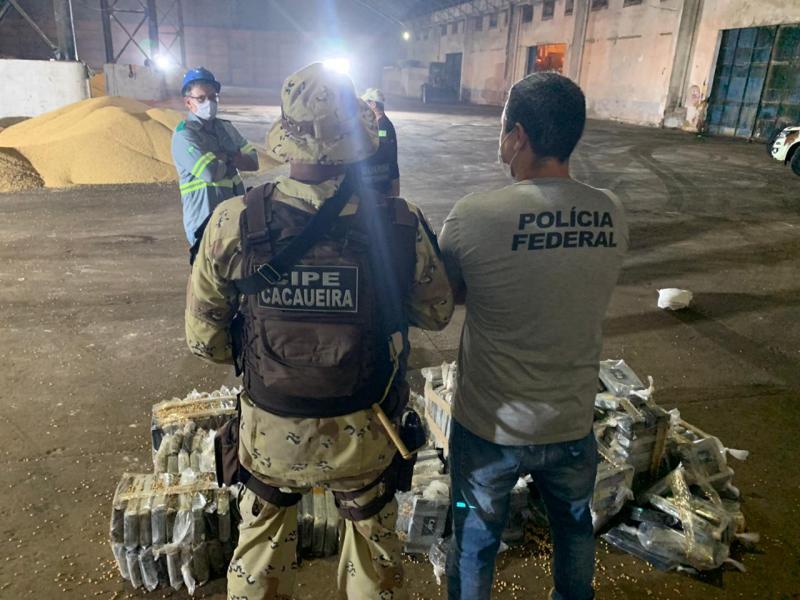 Mais de 2 toneladas de cocaína que iria da Bahia para Holanda foi apreendida pela Cipe Cacaueira e PF