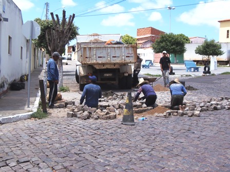 Prefeitura começa reparar estragos causados pela chuva    