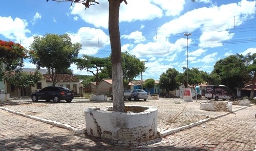 Praça da Cebola: Permitido estacionar? 