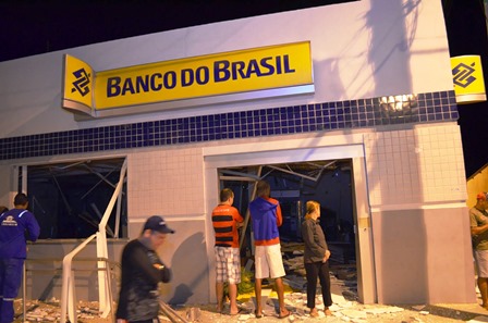  Jussiape: Bandidos explodem agência do Banco do Brasil