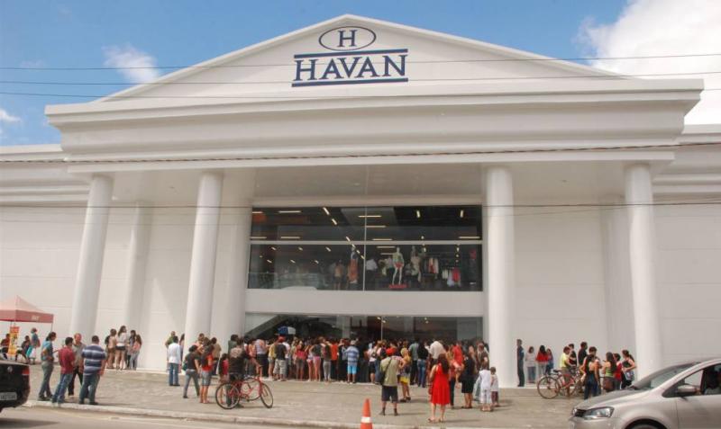 TSE manda tirar do Facebook vídeo pró-Bolsonaro de dono da Havan