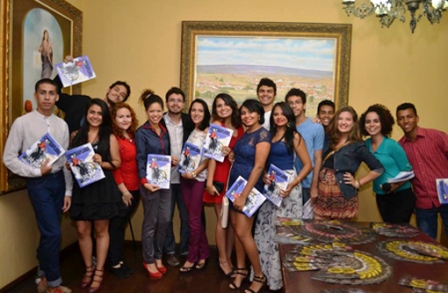 Uesb: Estudantes de jornalismo lançam a Revista Contraplano