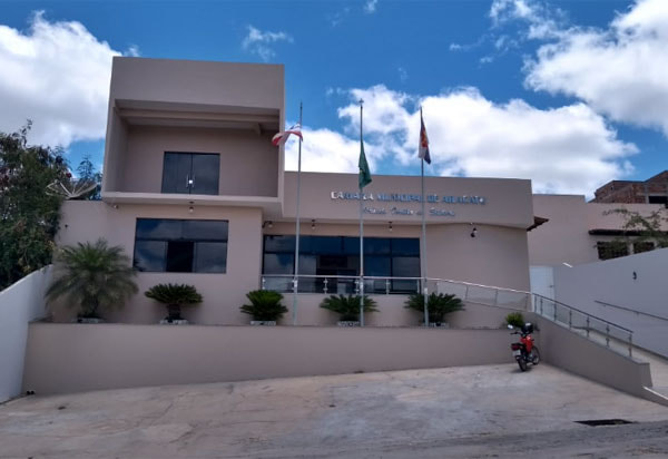 Aracatu: TCM autoriza execução orçamentária que presidente do Legislativo e oposicionistas articularam contra obras nas comunidades de Piabanha e Várzea da Pedra