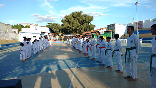 Sob o comando de Arlen Andrade, atletas de Brumado e Guajeru participarão do Brasileiro Karatê-dô Tradicional 2017