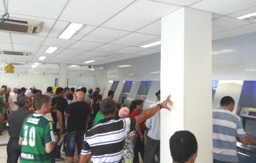 MPF recomenda aos bancos o cumprimento de decisão sobre espera em fila