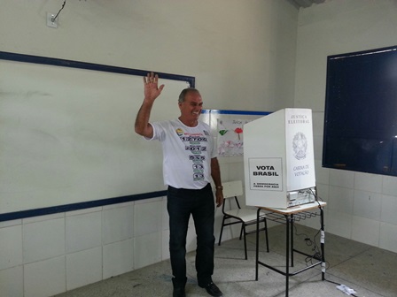 Eleições 2014: Prefeito Aguiberto Lima Dias confirma na urna o seu apoio a Rui Costa