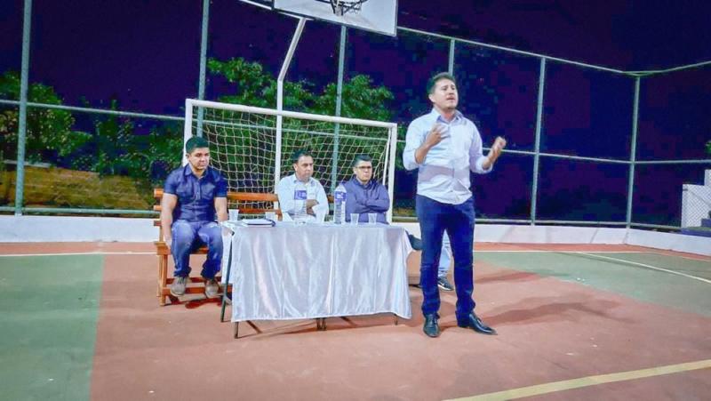 Em reunião, prefeito de Guajeru ouve demandas da comunidade Tanque Novo