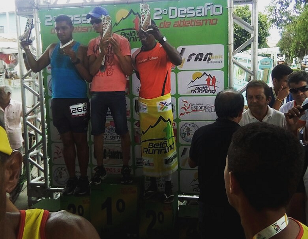Brumadense conquista segundo lugar em competição de Belo Campo; atleta é destaque regional