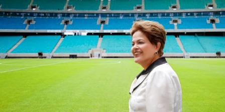 Governo cria 'Bolsa Copa' com passagem e hospedagem para servidores