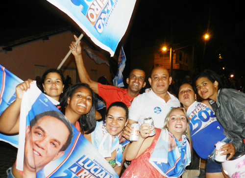 O empresário Davi e lideres de campanha comemorou o resultado de Luciano Ribeiro