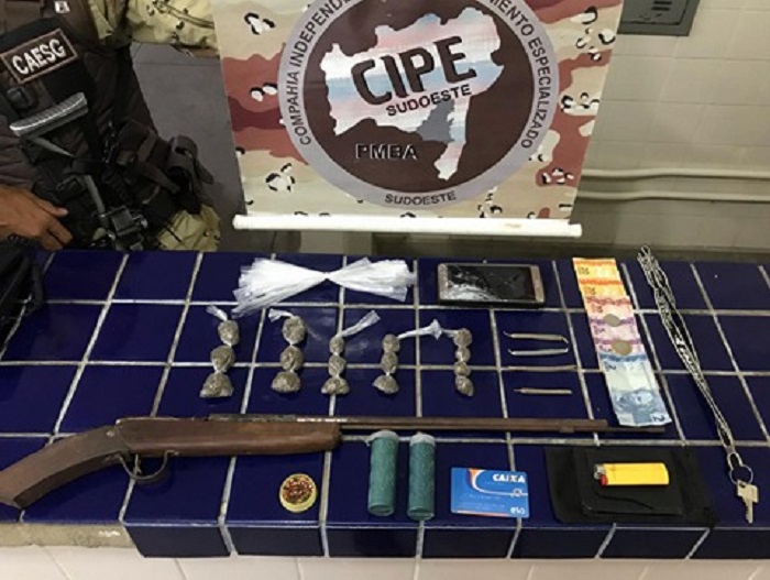 Morador de Brumado é preso com droga em Aracatu