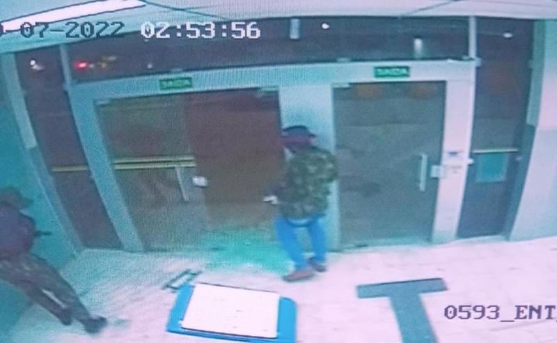 Novo Cangaço: Criminosos invadem e explodem três agências bancárias na cidade de Irará