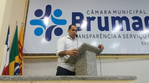 Brumado: Secretário de Saúde faz uso da tribuna livre da Câmara para falar sobre suspensão de Projeto Glaucoma