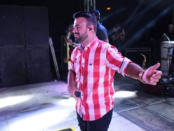 Primeira noite de festa do São João em Ibitira atrai grande público