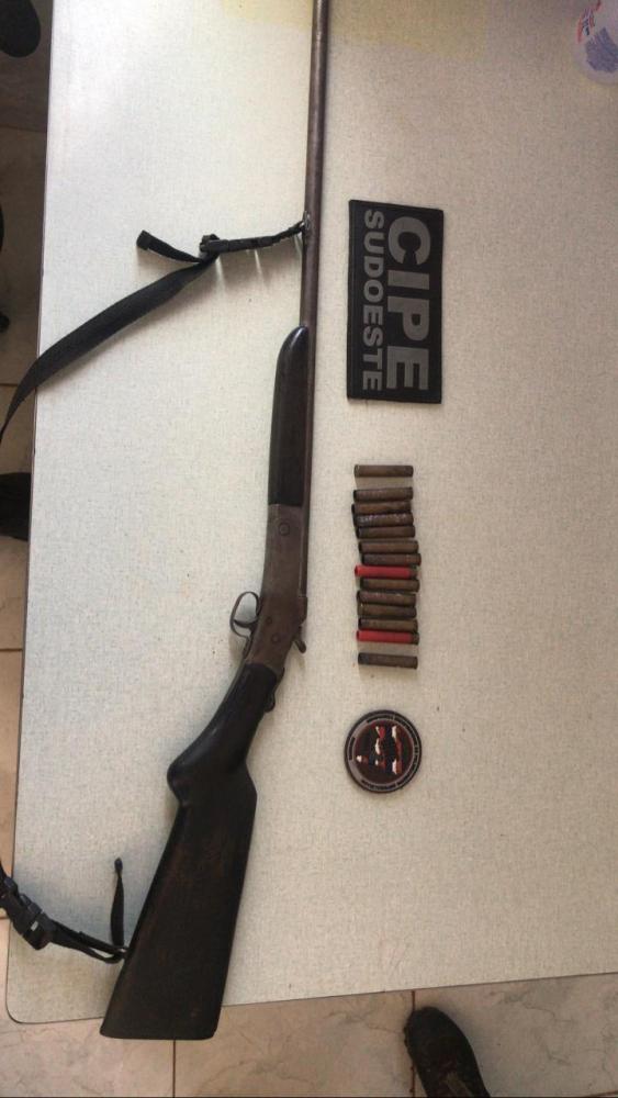 Presidente Jânio Quadros: Caesg apreende arma e munições na zona rural 