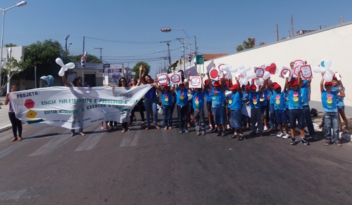 ALUNOS DO GINÁSIO MUNICIPAL PROFESSOR CLEMENTE GOMES REALIZARAM O PROJETO 'PAZ NO TRÂNSITO'
