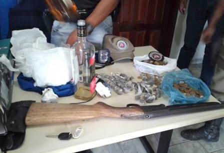 Barra do Choça: Polícia  estoura boca de fumo