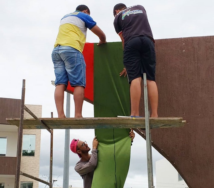 Praça Maria Branca em Aracatu passa por renovação para o Natal da Cidade 2019