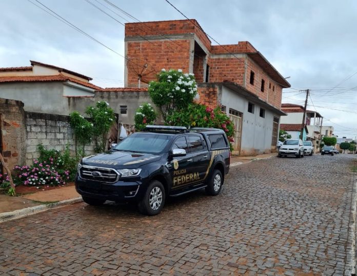  Contrabando de Cigarros: Vitória da Conquista e Rio do Antônio são alvos de operação da Polícia Federal