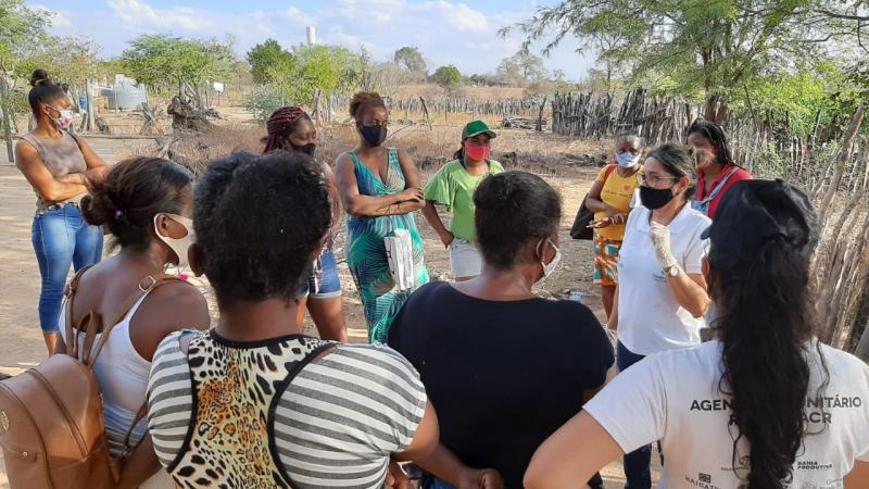 Comunidade quilombola de Bom Jesus da Lapa é capacitada em manejo de galinhas caipiras