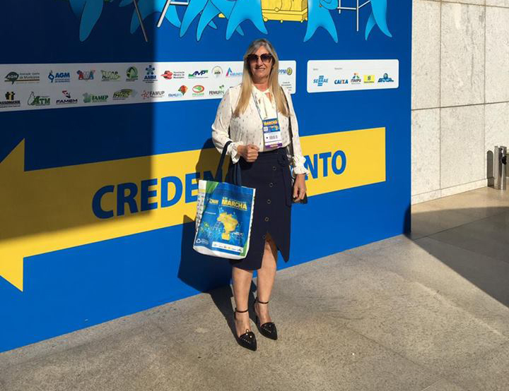 Prefeita de Malhada de Pedras participa da XXI Marcha dos Prefeitos Brasileiros em defesa dos municípios