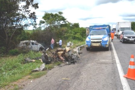 Advogado e enfermeira morrem em acidente na BR-116