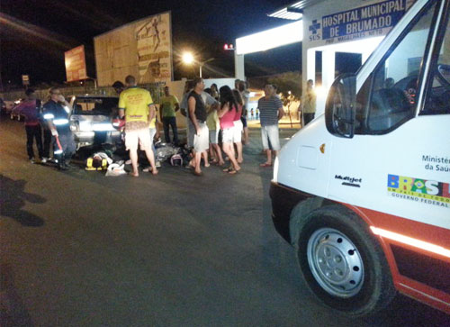 Motorista se envolve em dois acidentes, o último deles na porta do Hospital