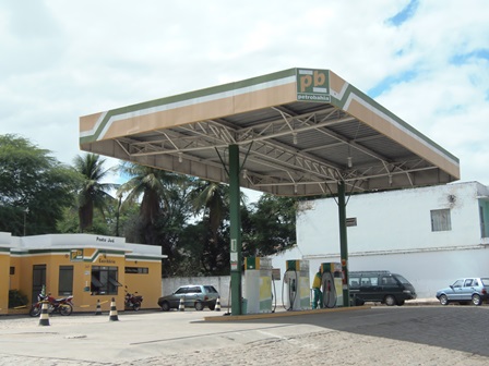 Onda de assalto toma conta da cidade na manhã desta terça