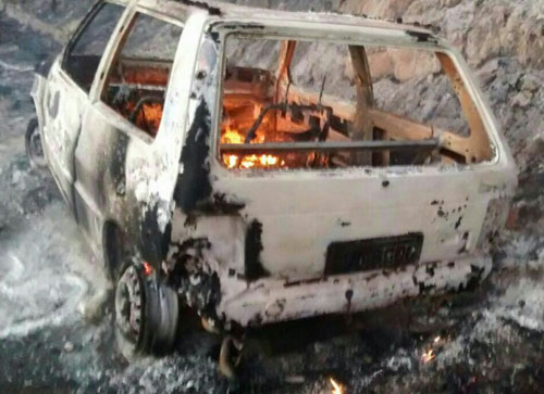 Carro pega fogo em movimento na Serra das Almas