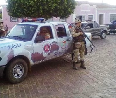 Suspeitos de assaltar BB de Mucugê morrem em confronto com a polícia da Companhia de Ações Especiais do Semi-Árido 