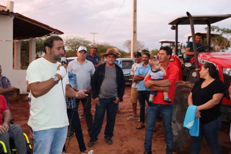 A décima mecanização dos seus mandatos: André Berkovitz entrega mecanização agrícola na comunidade de Sambaibinha