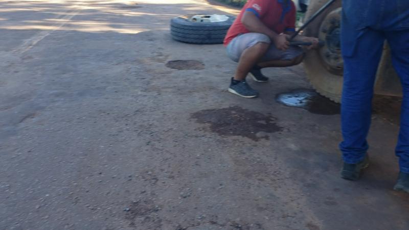 Com obras licitadas, BA-142 permanece sem previsão de recuperação, em situação precária e oferecendo risco aos condutores de veículos